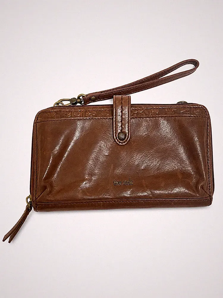 The Sak Iris Brown Leather Wristlet Bag See Photo For Flaw On Back Of Wallet